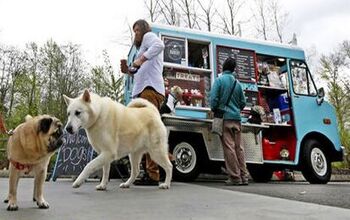 Foodie Pooches Give Seattle Barkery Food Truck 4 Paws Up