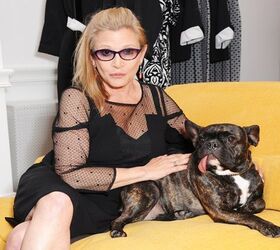 Carrie Fisher’s Beloved French Bulldog Mourns Her Death