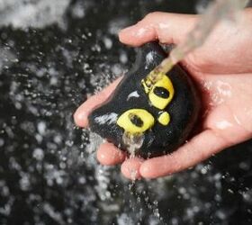 Lush’s Bewitched Bubble Bar is Halloween Purrfection