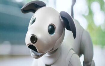Sony’s Robotic Dog Gets 4 Paws Up at CES