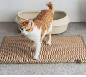 Drymate Corner Cat Litter Trapping Mat, (Ridged Design), Traps Litter &  Mess from Box, Soft on Kitty Paws - Absorbent/Waterproof/Urine-Proof -  Machine