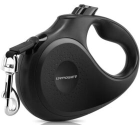 Peteast shops retractable dog leash