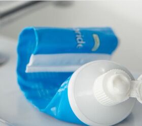 5 bathroom items to always keep away from your pets, Toothpaste image via Canva