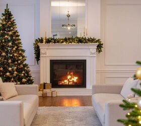 5 christmas decor items to keep well away from dogs, Christmas decor image via Canva