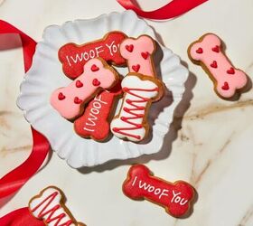 5 adorable valentines day gift ideas your dog will truly love, Thoughtfully Pets Puppy Love Gourmet Dog Cookie Gift Set image via Amazon